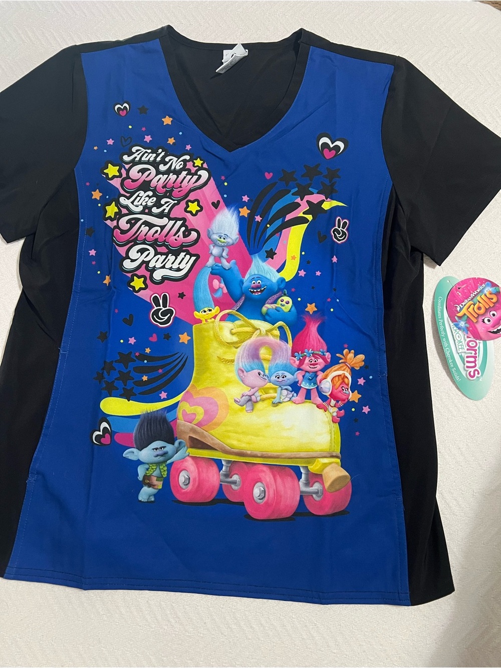 Trolls Blue & Black Roller Skate Graphic V-Neck scrub top women’s M